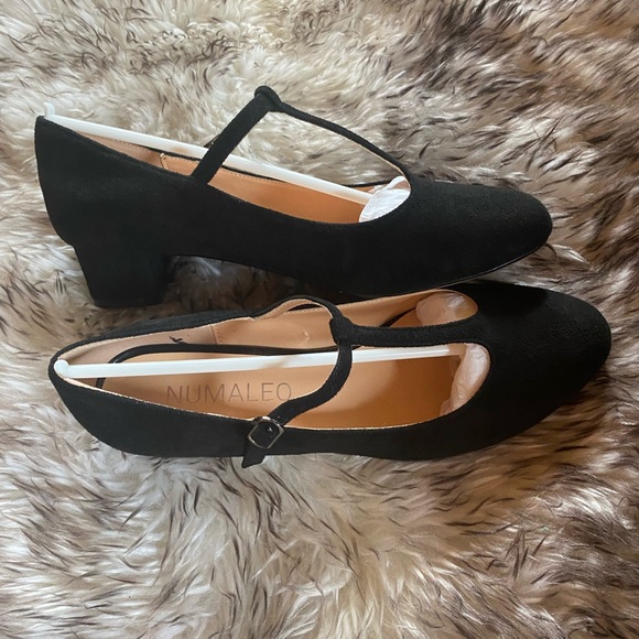 Chic Black Suede Women's Heels - Picture 2 of 7